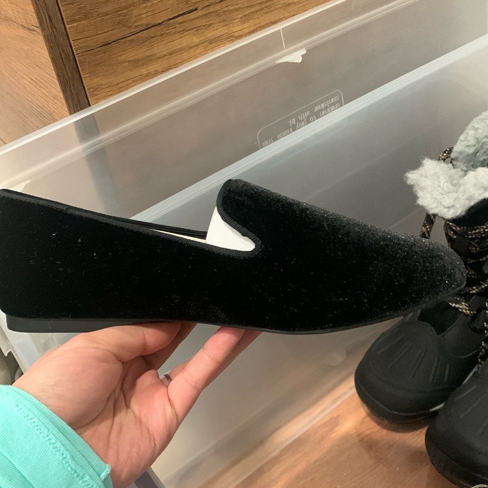 New black Birdies shoes.